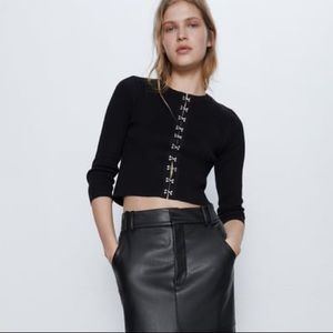 ZARA HOOK AND EYE KNIT CROPPED Top sz Small
